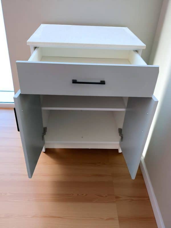 Mueble auxiliar con cubierta de cuarzo blanco galaxy - Imagen 4